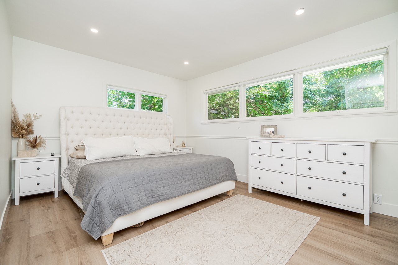 2784 Crescentview Drive North Vancouver-21