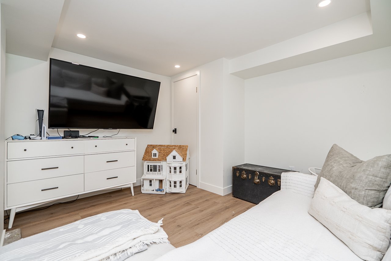 2784 Crescentview Drive North Vancouver-29