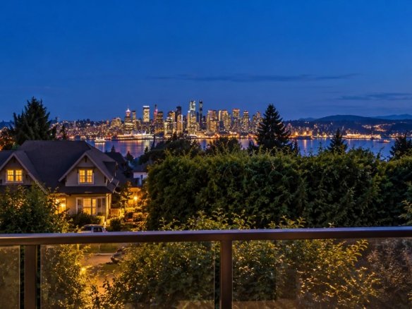Duplex for rent at 222 W 6th Street, North Vancouver
